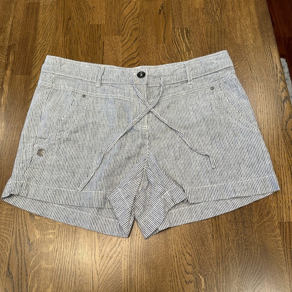 Dalia Women’s Shorts - Picture 1 of 7